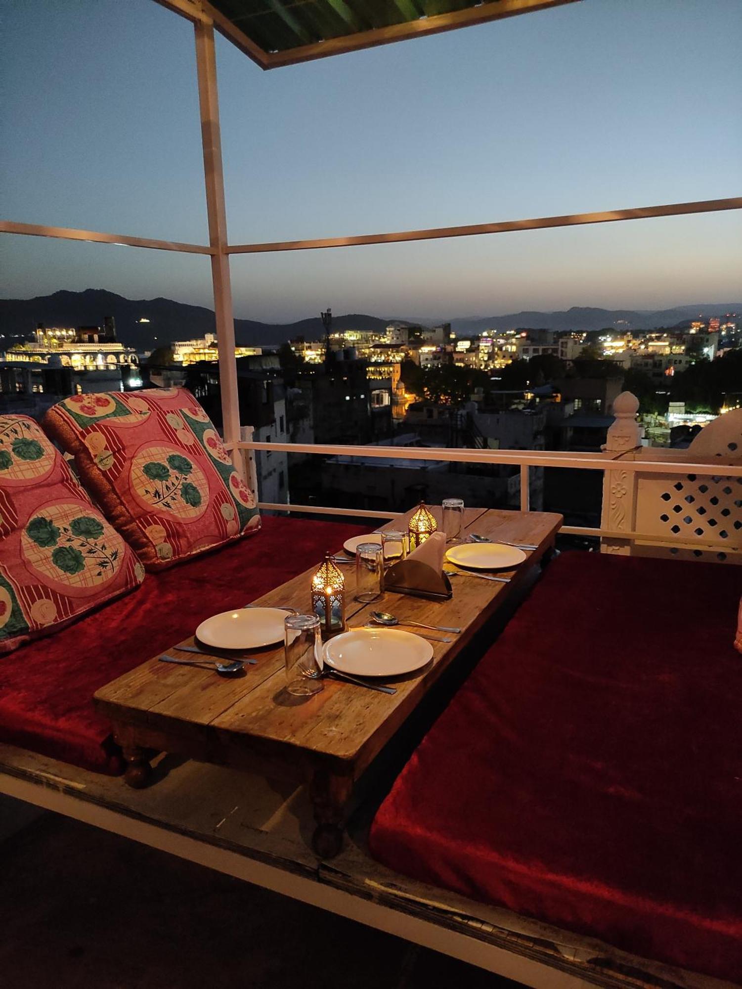 Krishna Stay Guest House Udaipur Kültér fotó