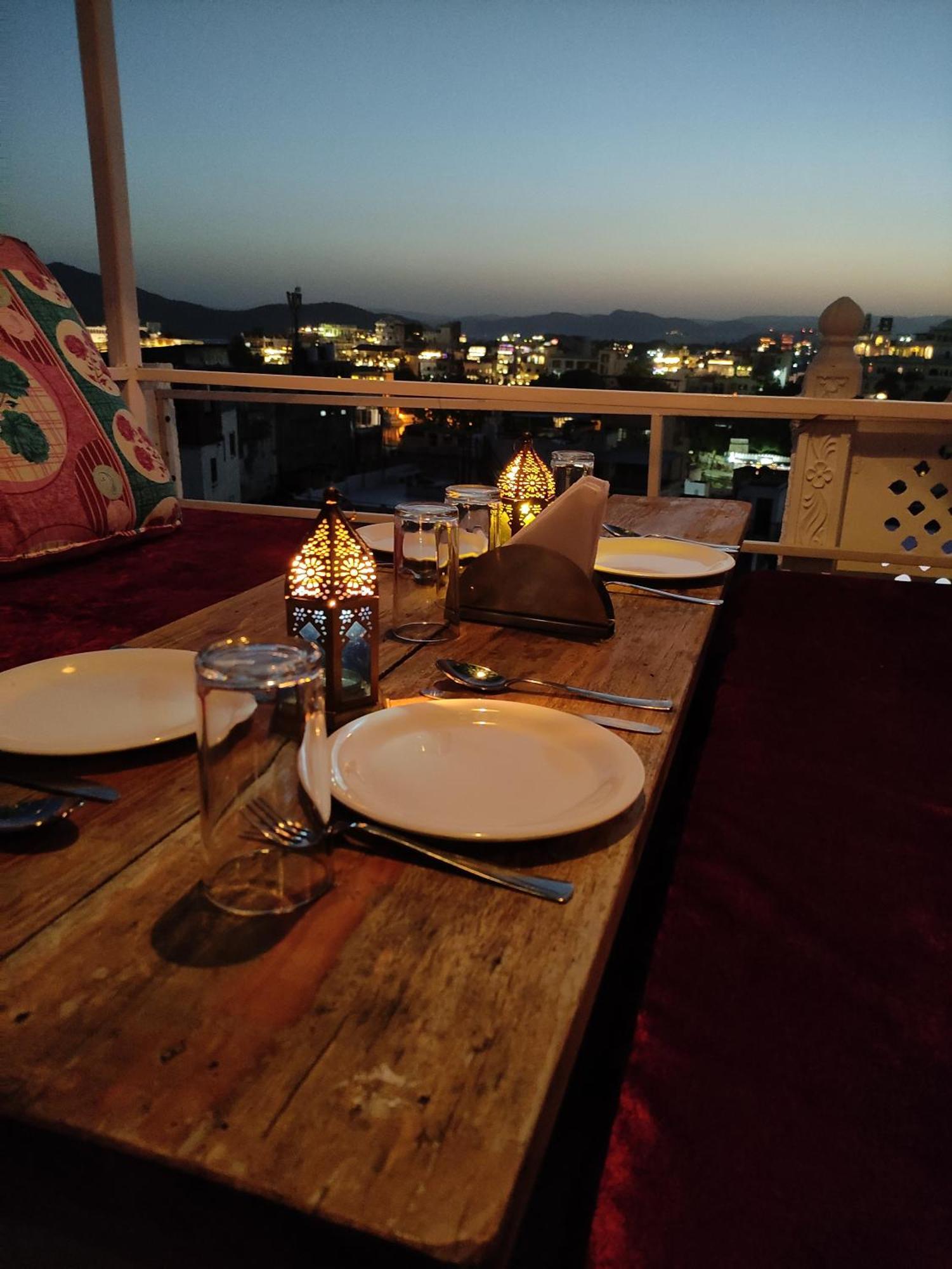 Krishna Stay Guest House Udaipur Kültér fotó