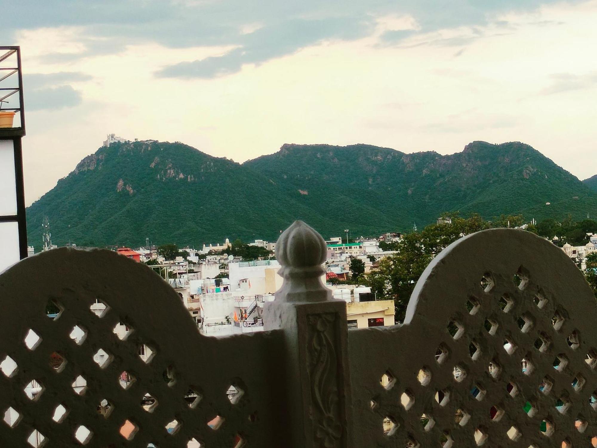 Krishna Stay Guest House Udaipur Kültér fotó